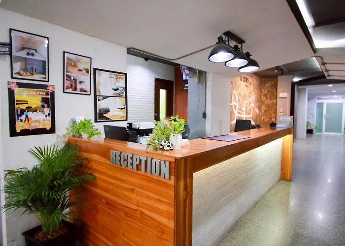 18 Coins Budget Hotel